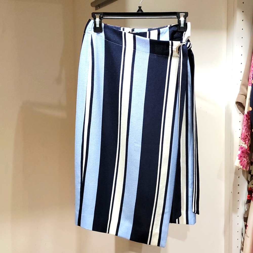 New with tag wrap skirt
